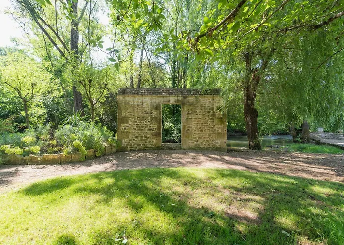 Le Moulin De Giroir بيت للعطل *